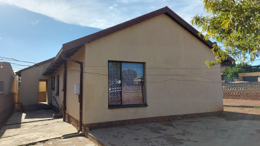 3 Bedroom Property for Sale in Vosloorus Ext 2 Gauteng