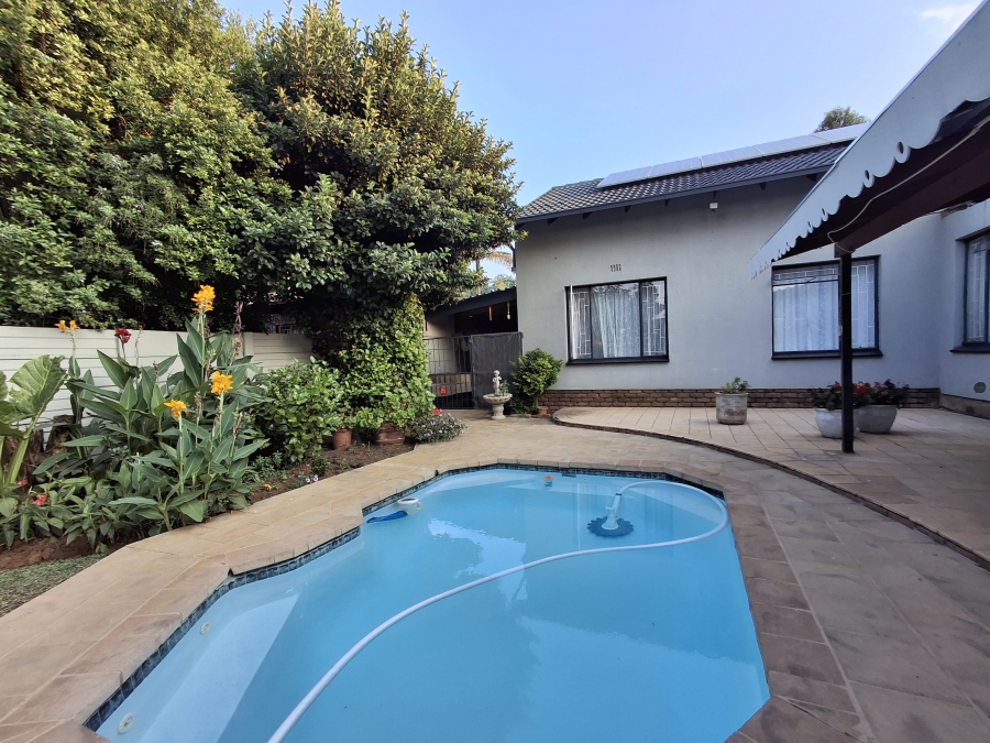 4 Bedroom Property for Sale in Dorandia Gauteng
