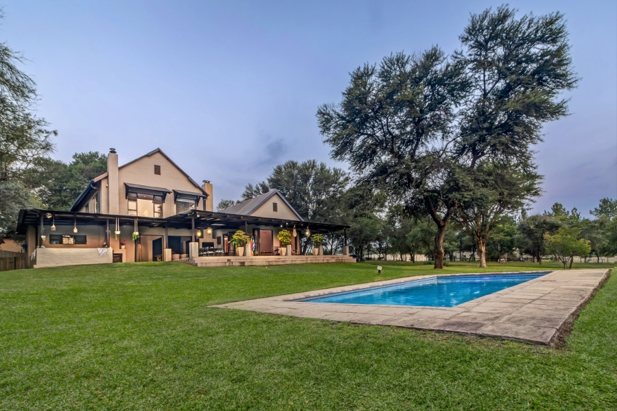 5 Bedroom Property for Sale in Chartwell Gauteng