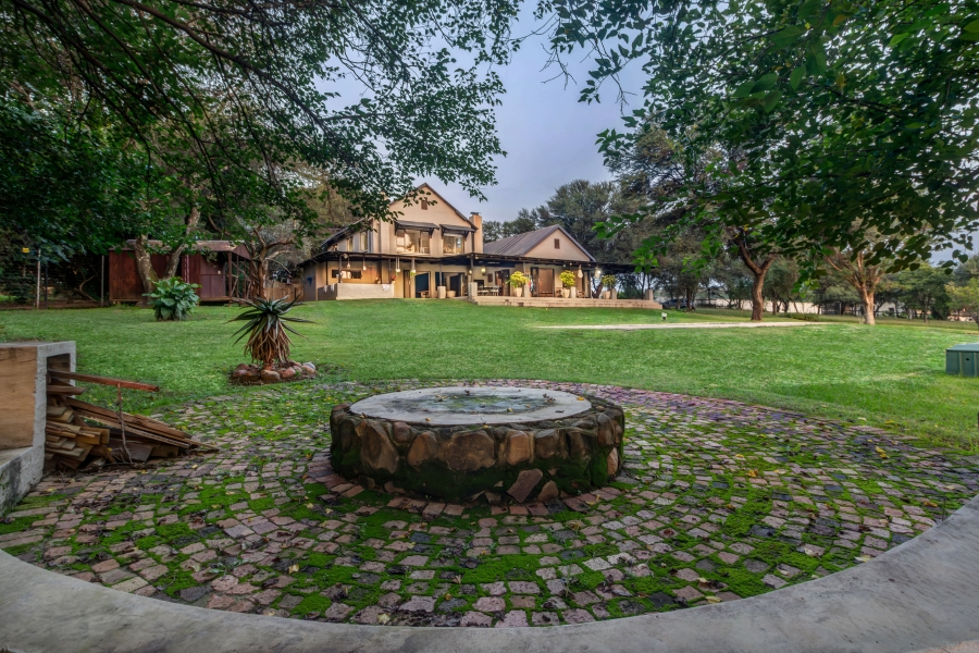5 Bedroom Property for Sale in Chartwell Gauteng
