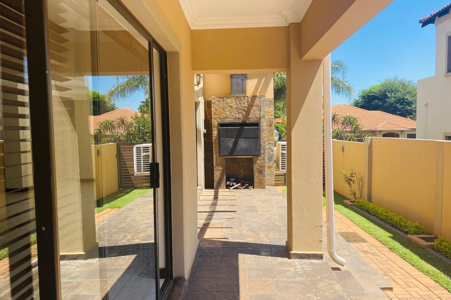 To Let 5 Bedroom Property for Rent in Equestria Gauteng
