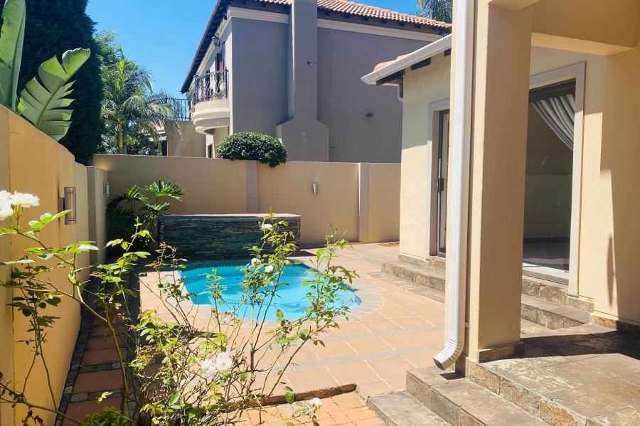 To Let 5 Bedroom Property for Rent in Equestria Gauteng