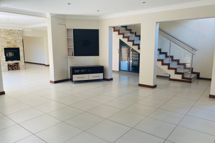 To Let 5 Bedroom Property for Rent in Equestria Gauteng