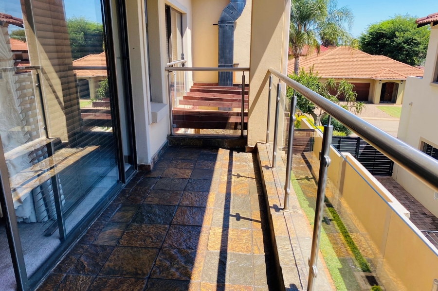 To Let 5 Bedroom Property for Rent in Equestria Gauteng