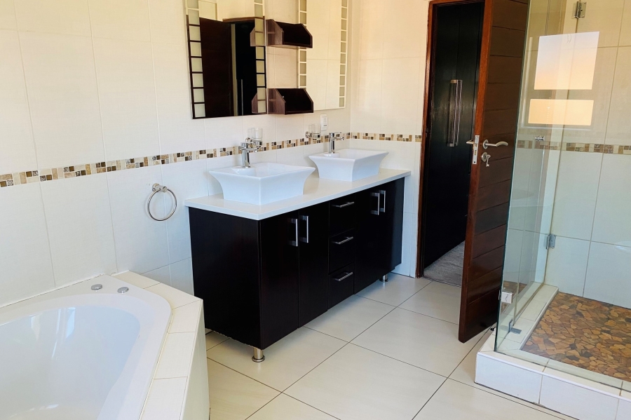 To Let 5 Bedroom Property for Rent in Equestria Gauteng