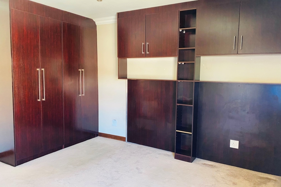 To Let 5 Bedroom Property for Rent in Equestria Gauteng