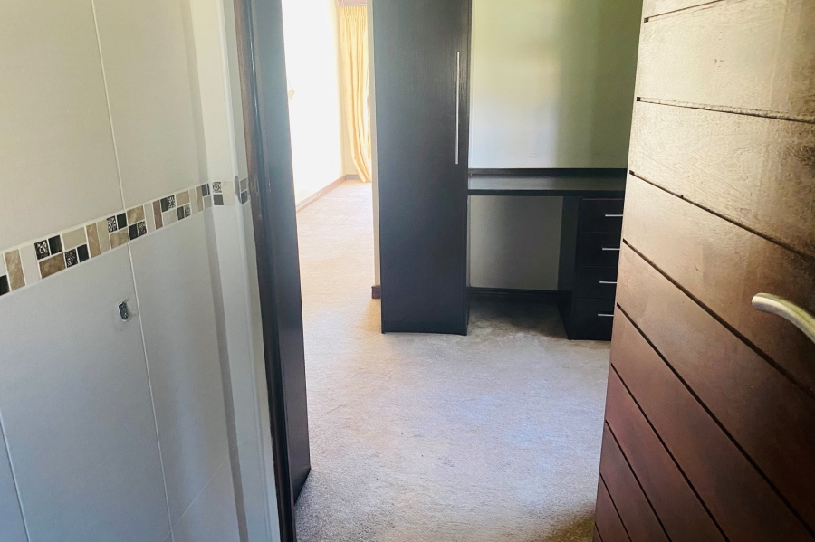 To Let 5 Bedroom Property for Rent in Equestria Gauteng