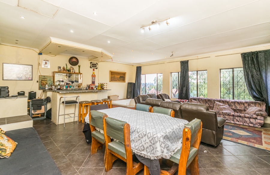 4 Bedroom Property for Sale in Lindhaven Gauteng