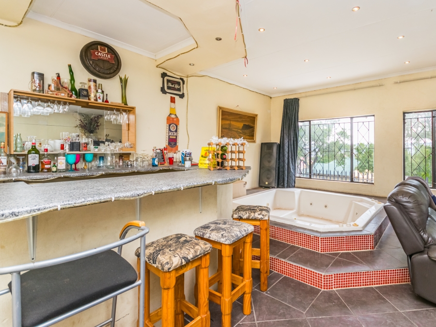 4 Bedroom Property for Sale in Lindhaven Gauteng