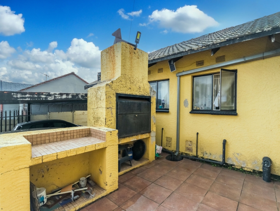4 Bedroom Property for Sale in Lindhaven Gauteng