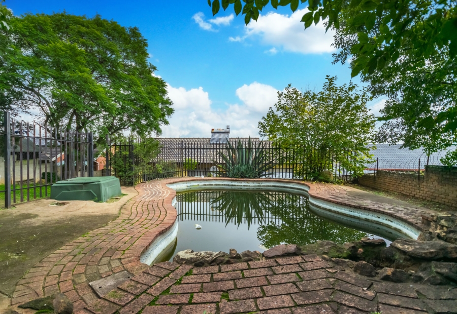 4 Bedroom Property for Sale in Lindhaven Gauteng