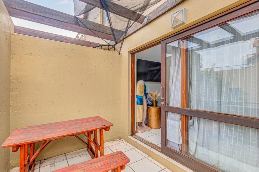 1 Bedroom Property for Sale in Broadacres Gauteng