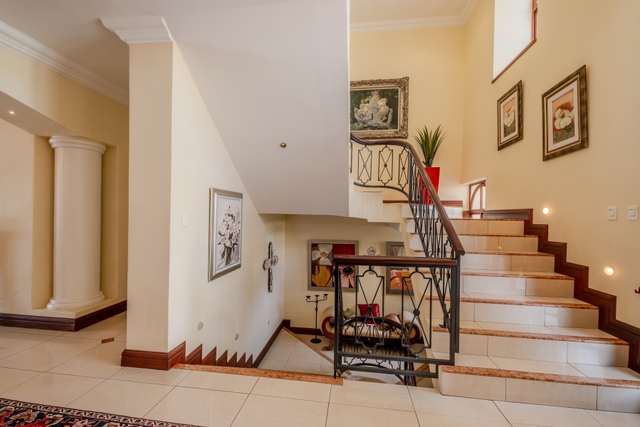 4 Bedroom Property for Sale in Waterkloof Gauteng