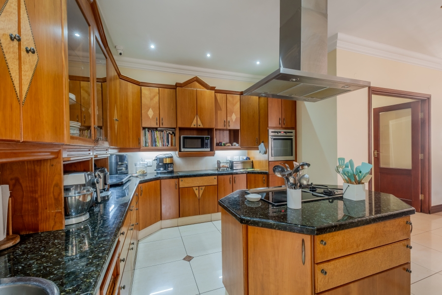 4 Bedroom Property for Sale in Waterkloof Gauteng