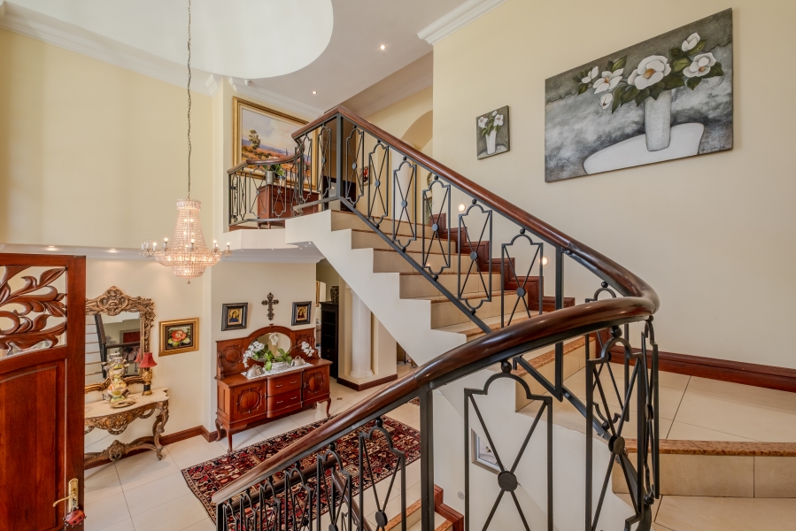 4 Bedroom Property for Sale in Waterkloof Gauteng