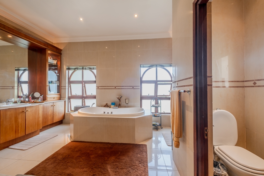 4 Bedroom Property for Sale in Waterkloof Gauteng
