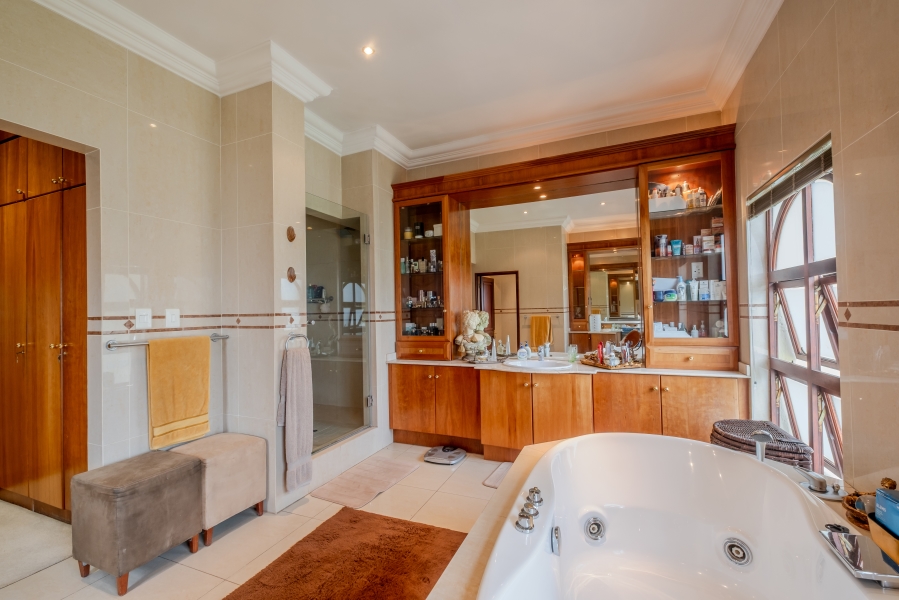 4 Bedroom Property for Sale in Waterkloof Gauteng