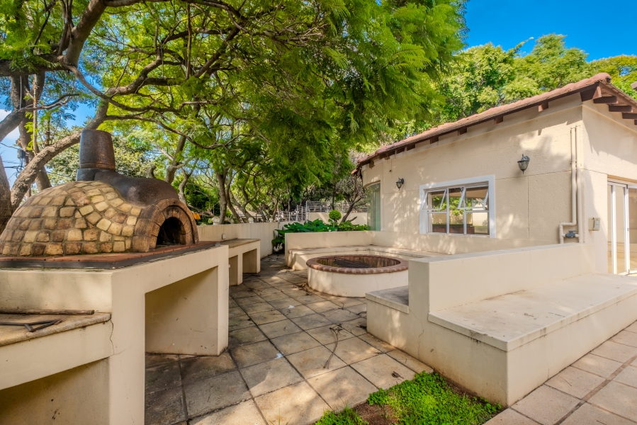 6 Bedroom Property for Sale in Waterkloof Park Gauteng