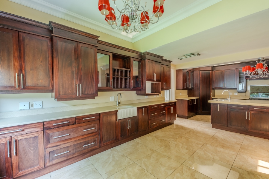6 Bedroom Property for Sale in Waterkloof Park Gauteng