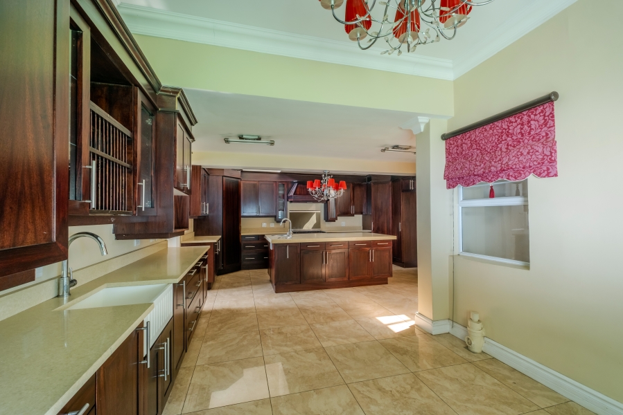 6 Bedroom Property for Sale in Waterkloof Park Gauteng