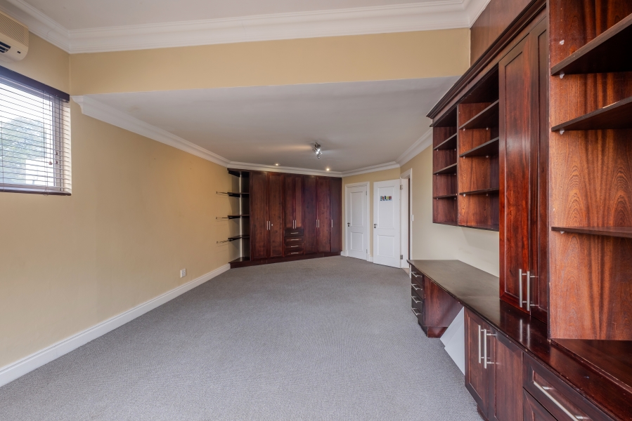 6 Bedroom Property for Sale in Waterkloof Park Gauteng