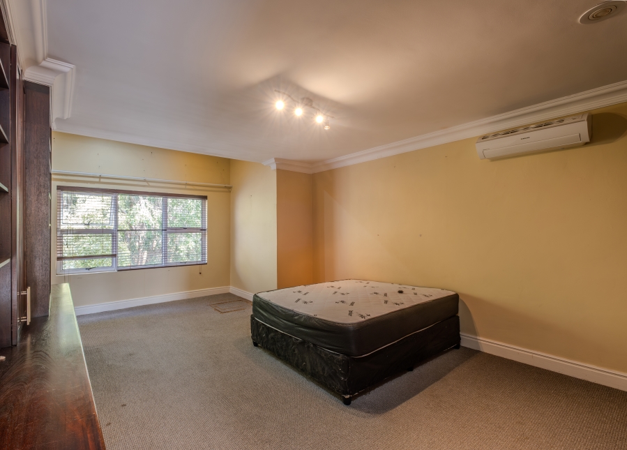 6 Bedroom Property for Sale in Waterkloof Park Gauteng