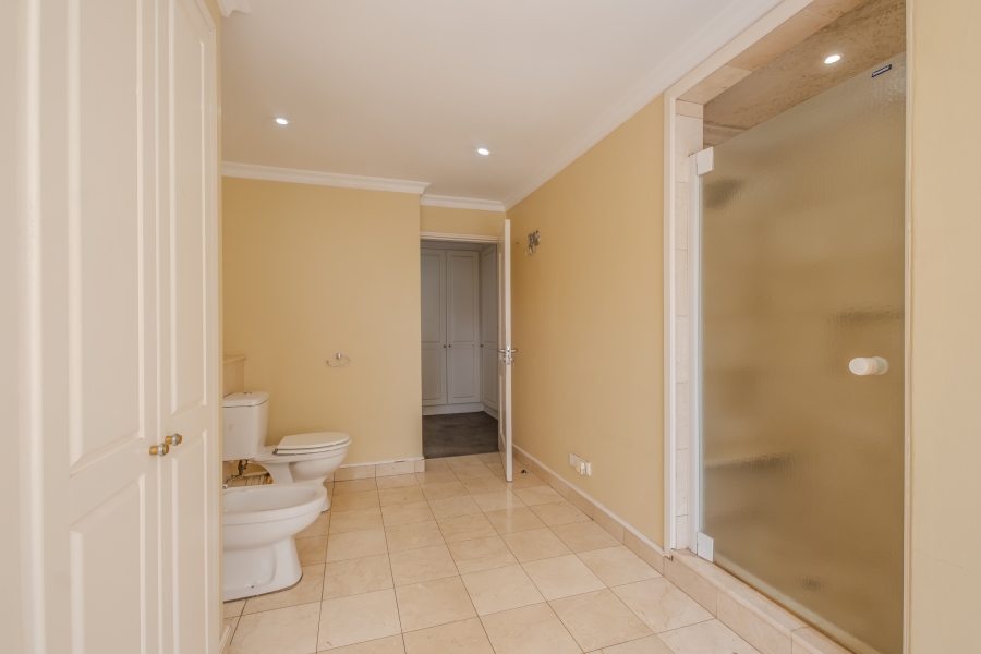 6 Bedroom Property for Sale in Waterkloof Park Gauteng