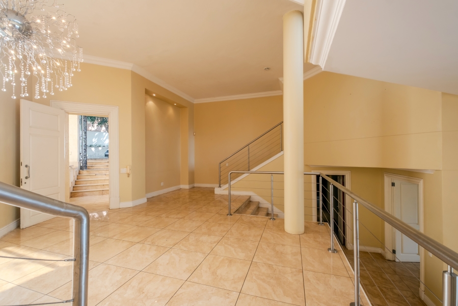 6 Bedroom Property for Sale in Waterkloof Park Gauteng