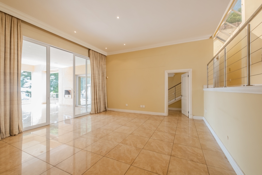 6 Bedroom Property for Sale in Waterkloof Park Gauteng