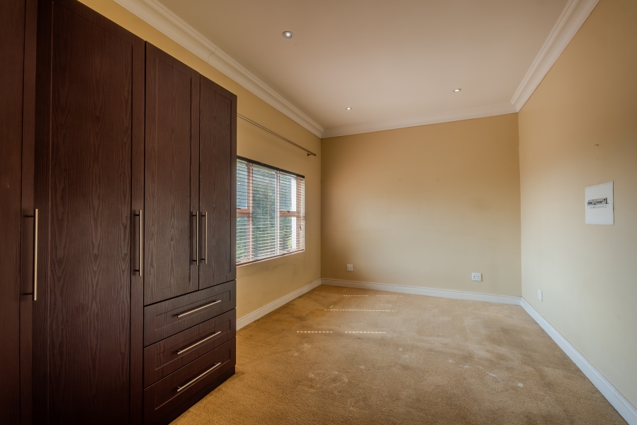 6 Bedroom Property for Sale in Waterkloof Park Gauteng