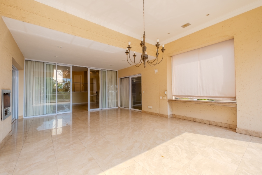 6 Bedroom Property for Sale in Waterkloof Park Gauteng