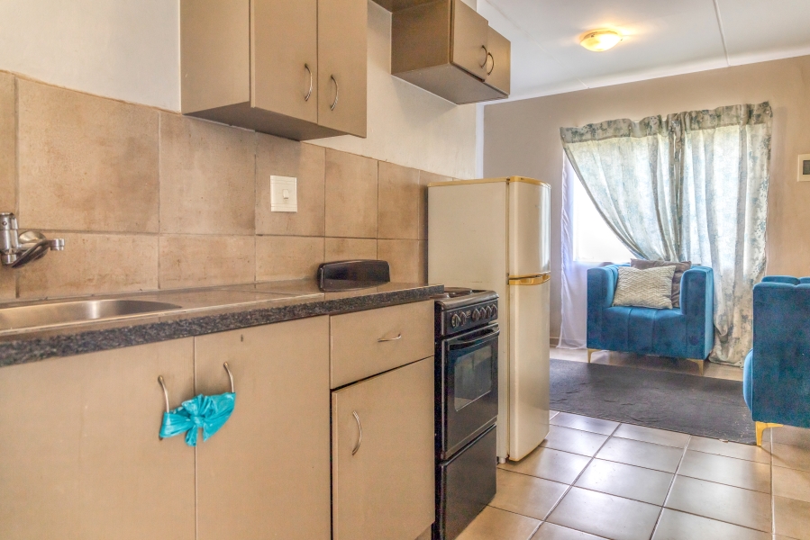 2 Bedroom Property for Sale in Fleurhof Gauteng