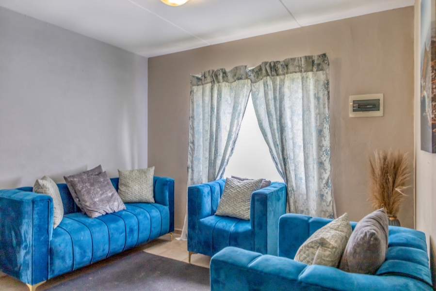 2 Bedroom Property for Sale in Fleurhof Gauteng