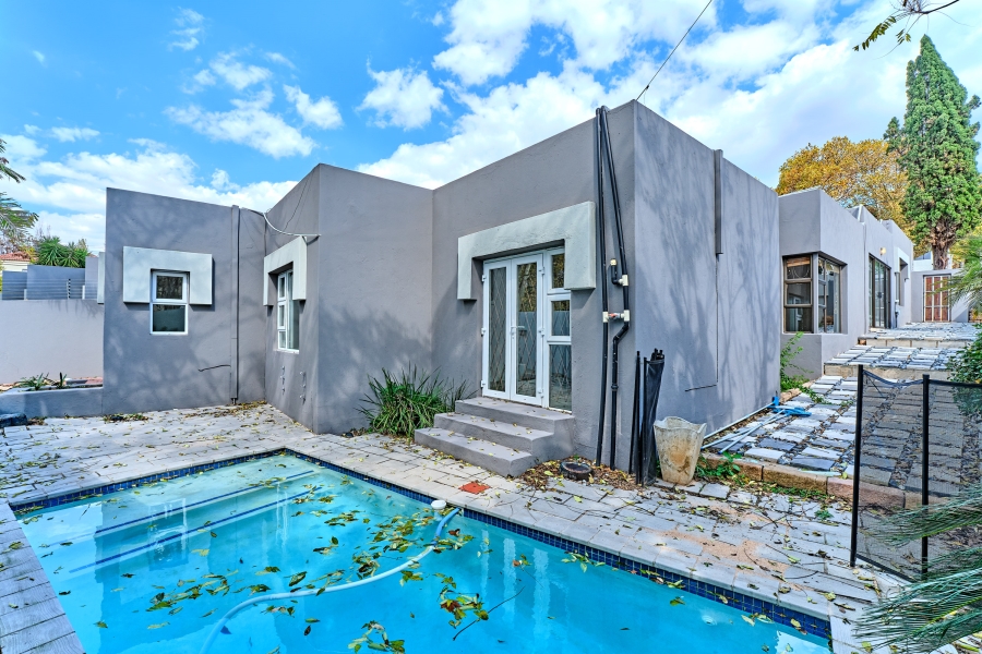 To Let 4 Bedroom Property for Rent in Parkmore Gauteng