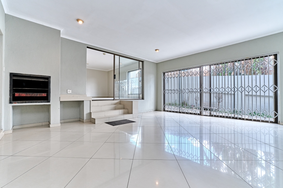 To Let 4 Bedroom Property for Rent in Parkmore Gauteng