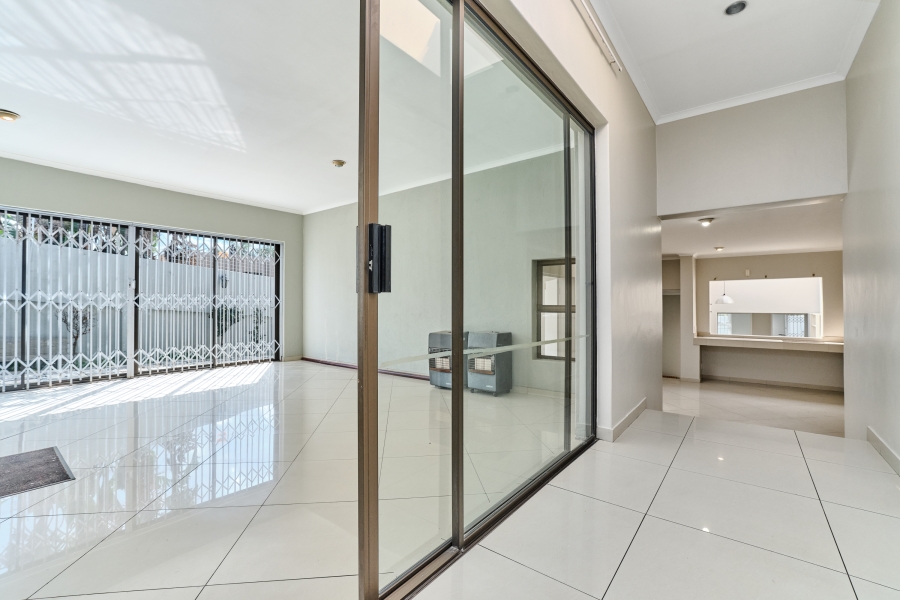 To Let 4 Bedroom Property for Rent in Parkmore Gauteng