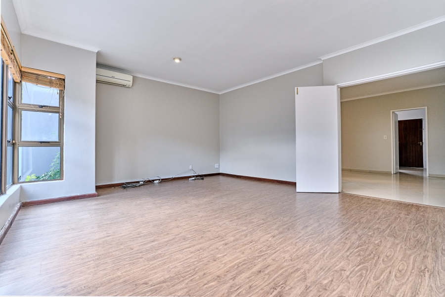 To Let 4 Bedroom Property for Rent in Parkmore Gauteng