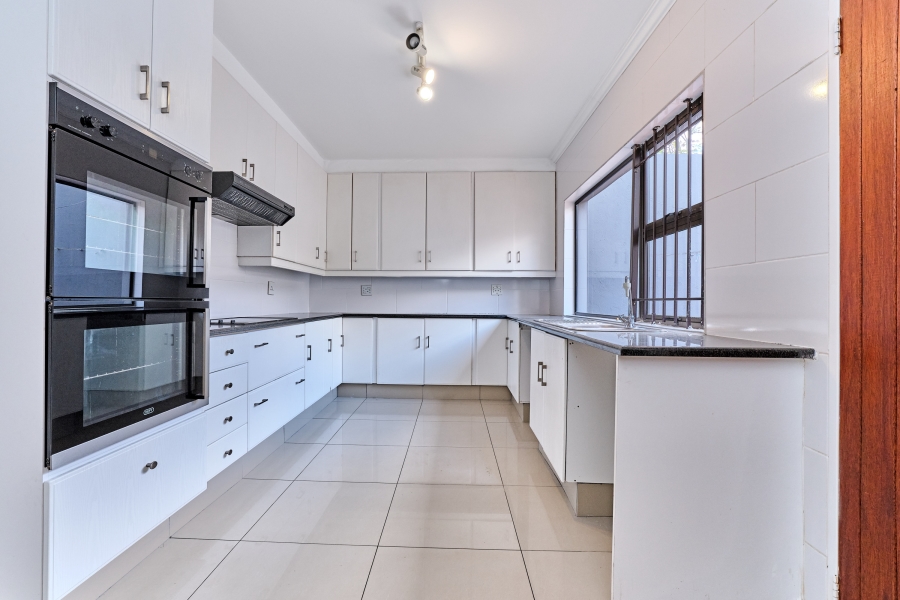 To Let 4 Bedroom Property for Rent in Parkmore Gauteng