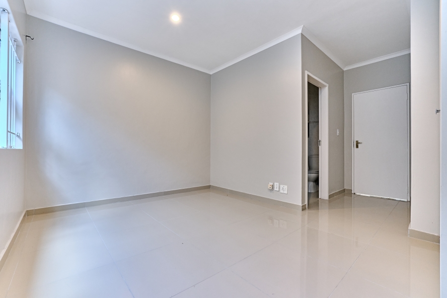 To Let 4 Bedroom Property for Rent in Parkmore Gauteng