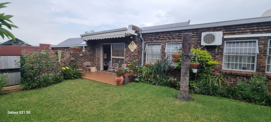 2 Bedroom Property for Sale in Waterkloof Glen Gauteng