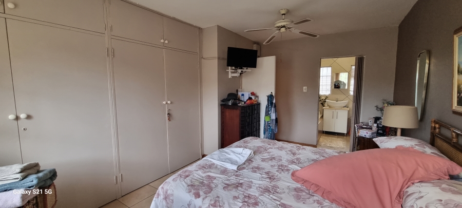 2 Bedroom Property for Sale in Waterkloof Glen Gauteng