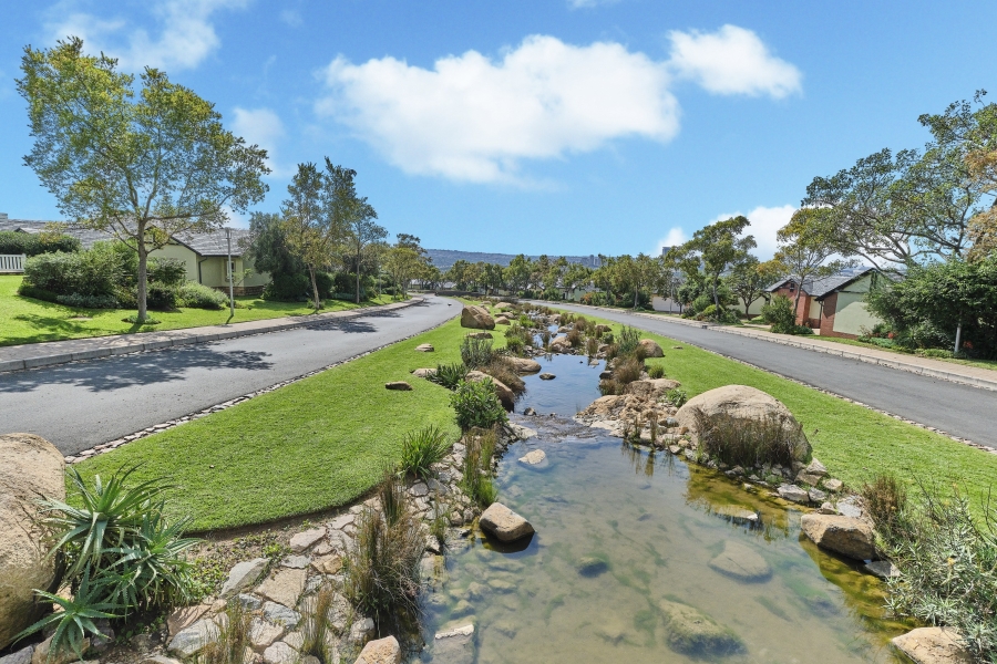1 Bedroom Property for Sale in Waterfall Hills Mature Lifestyle Estate Gauteng