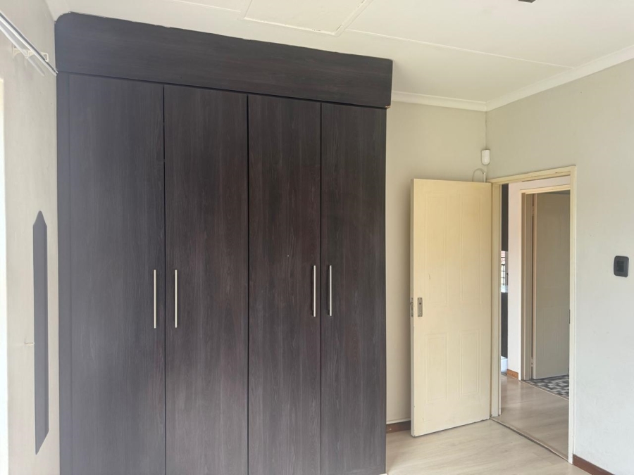 To Let 2 Bedroom Property for Rent in Dalview Gauteng