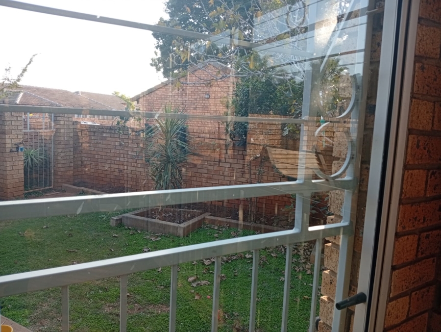 To Let 2 Bedroom Property for Rent in Equestria Gauteng