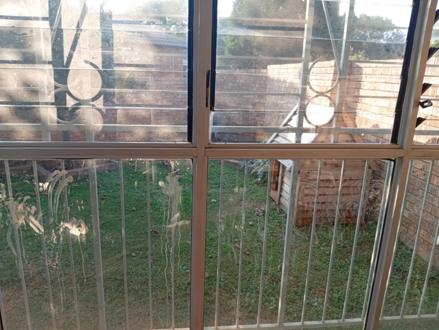 To Let 2 Bedroom Property for Rent in Equestria Gauteng