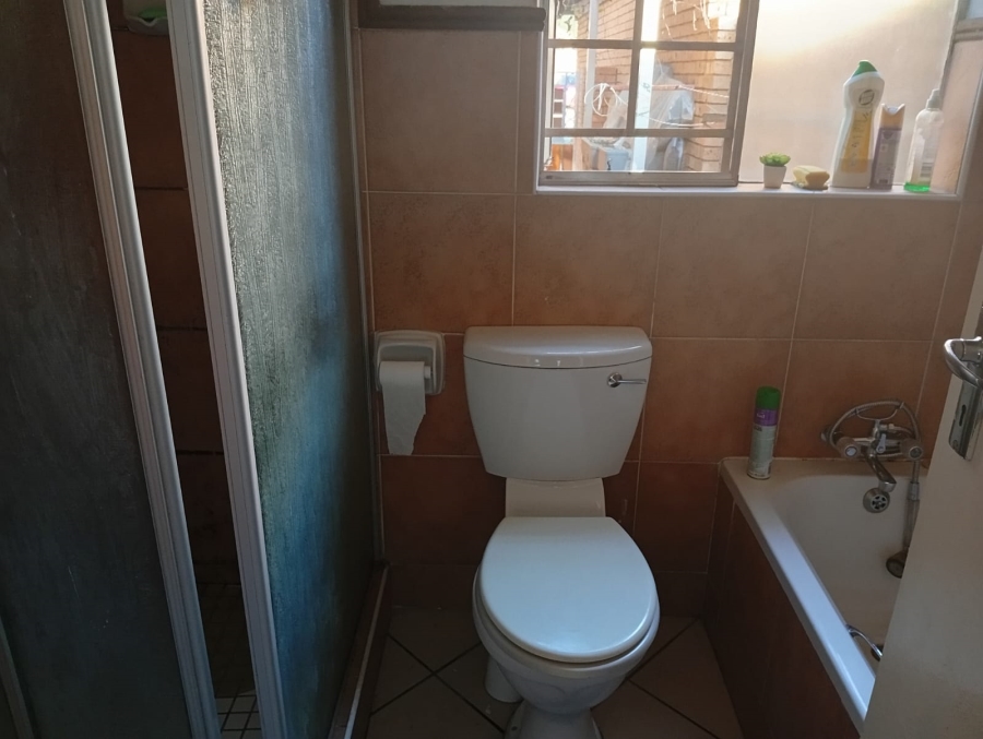 To Let 2 Bedroom Property for Rent in Equestria Gauteng