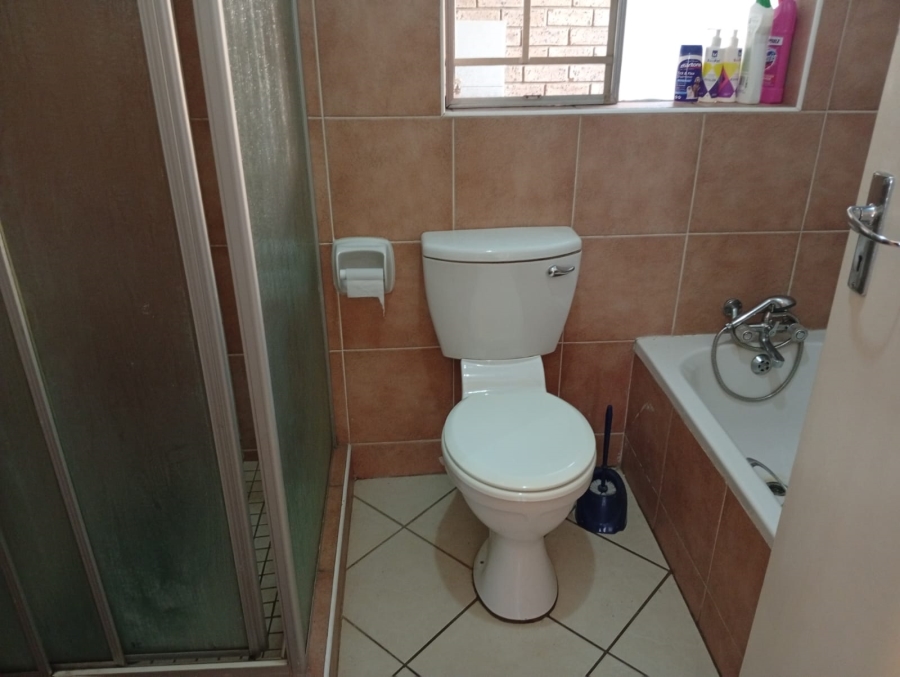 To Let 2 Bedroom Property for Rent in Equestria Gauteng