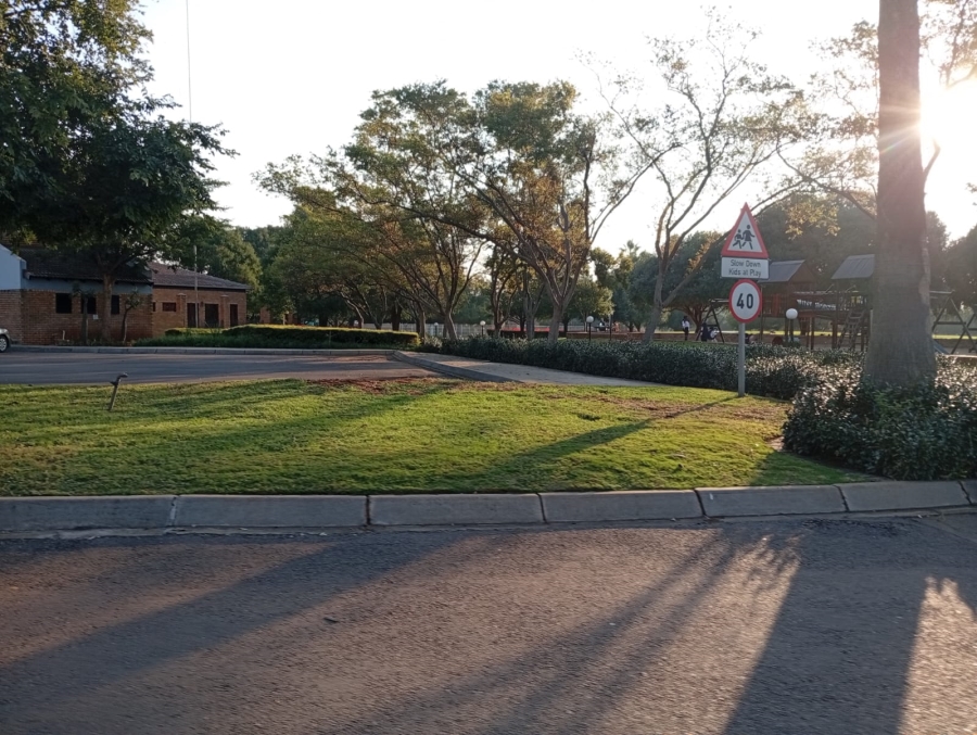 To Let 2 Bedroom Property for Rent in Equestria Gauteng