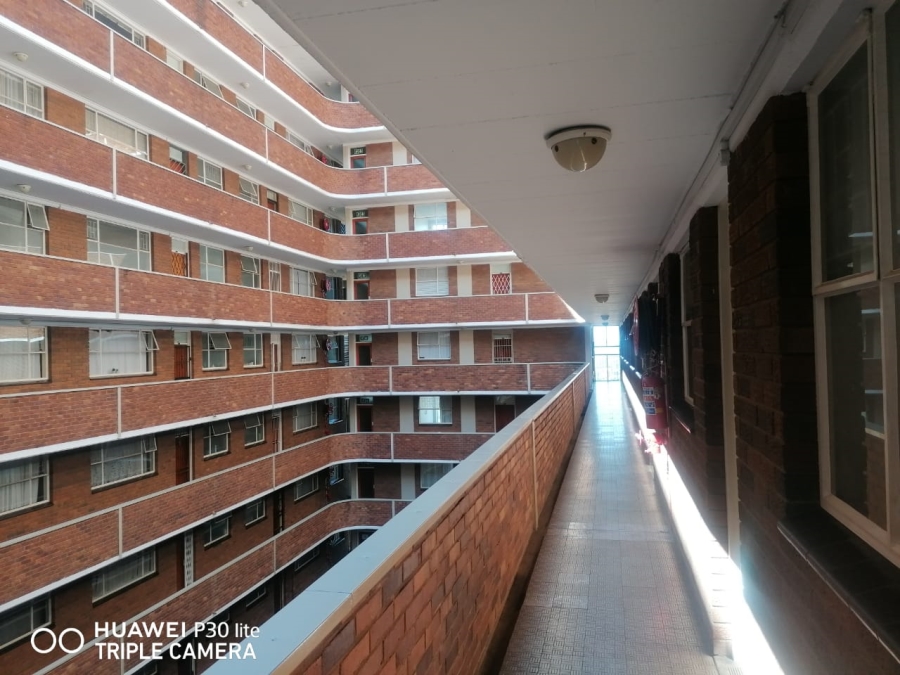 To Let 2 Bedroom Property for Rent in La Montagne Gauteng
