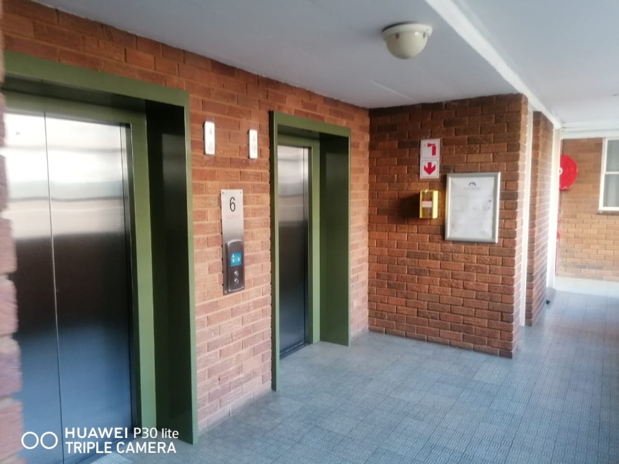 To Let 2 Bedroom Property for Rent in La Montagne Gauteng